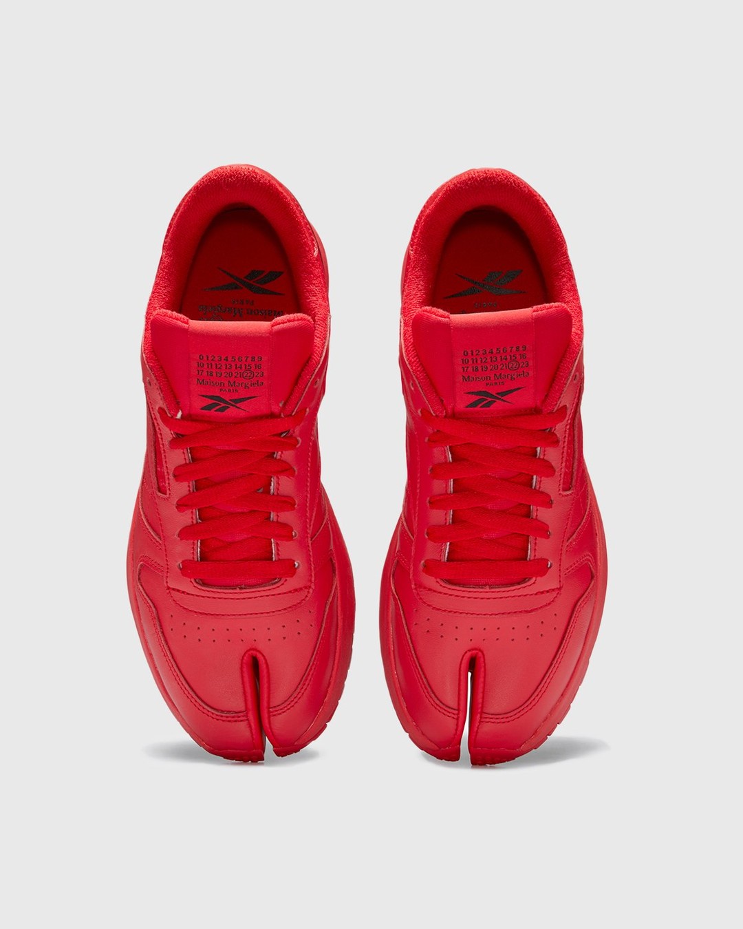 Maison Margiela x Reebok – Classic Leather Tabi Red