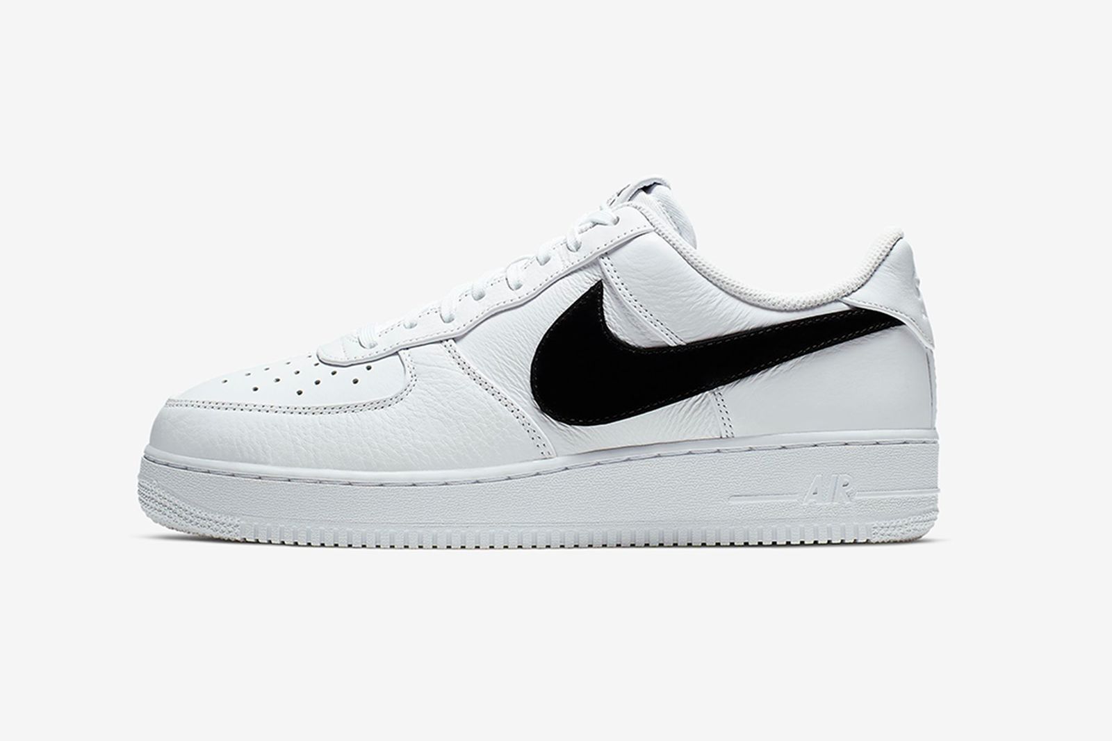 en general Tahití Herméticamente 10 of the Best White Nikes to Rock This Summer