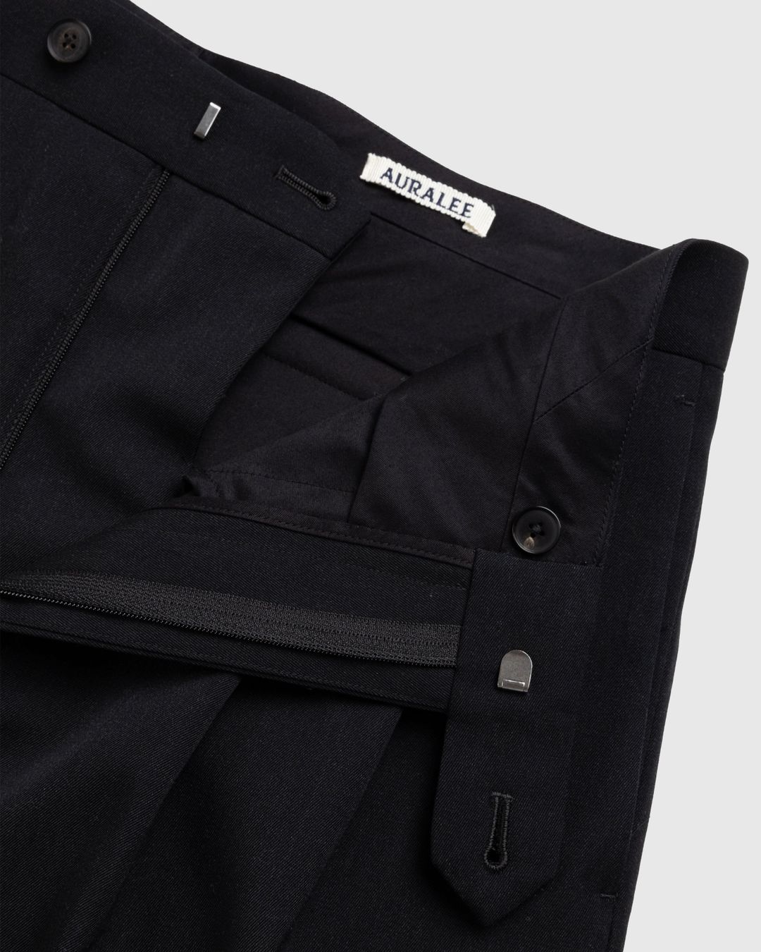 Auralee – Light Wool Max Gabardine Shorts Black | Highsnobiety Shop