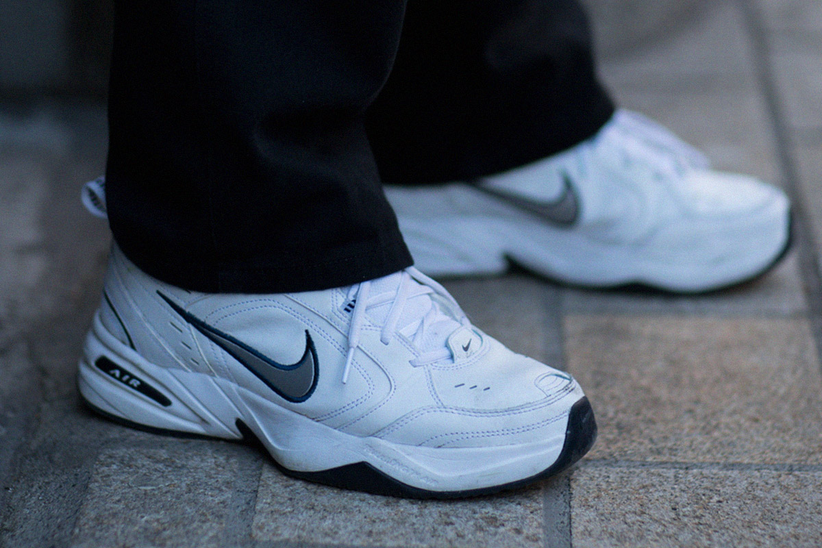 Más Prevalecer Audaz How Nike's Dadcore Air Monarch Became a Streetwear Phenomenon