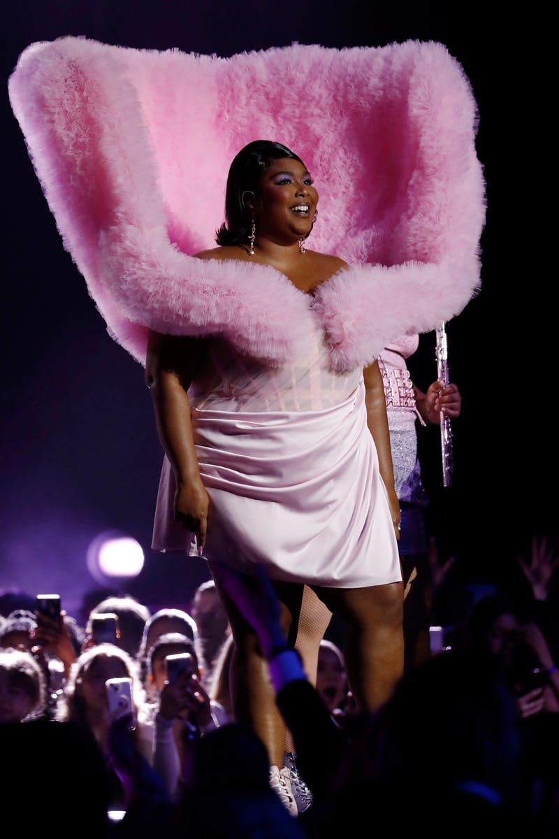 At the 2023 BRIT Awards, Lizzo Delivered Accent Chair Realness