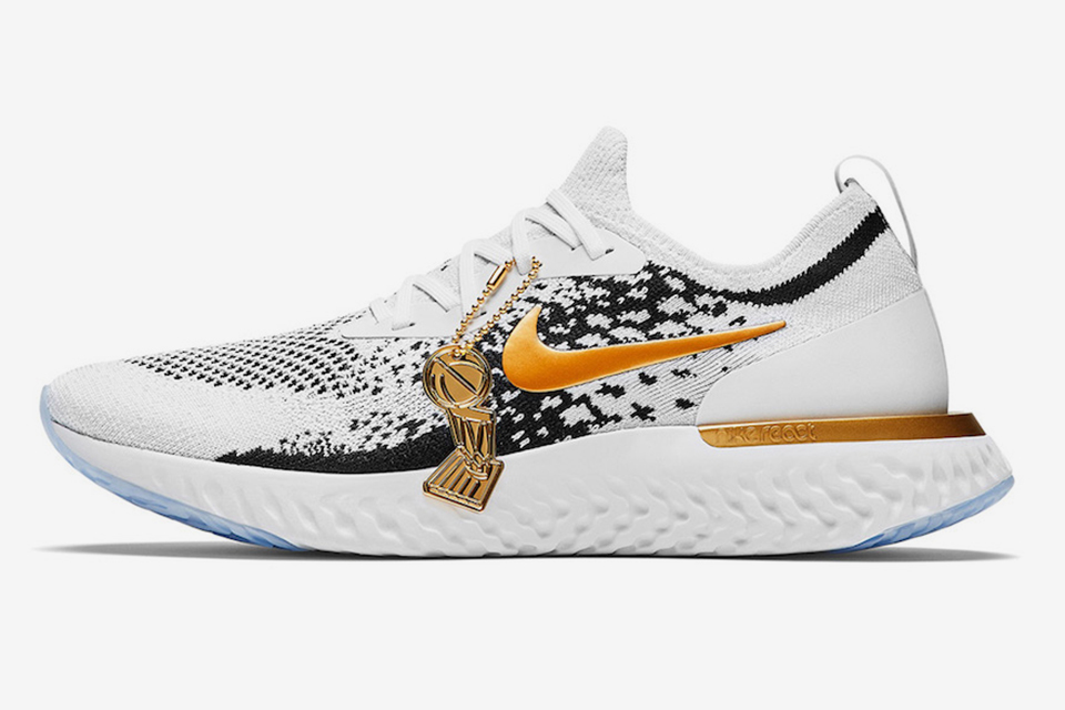 Nike Gifts the Golden State Warriors Custom Epic React Flyknits