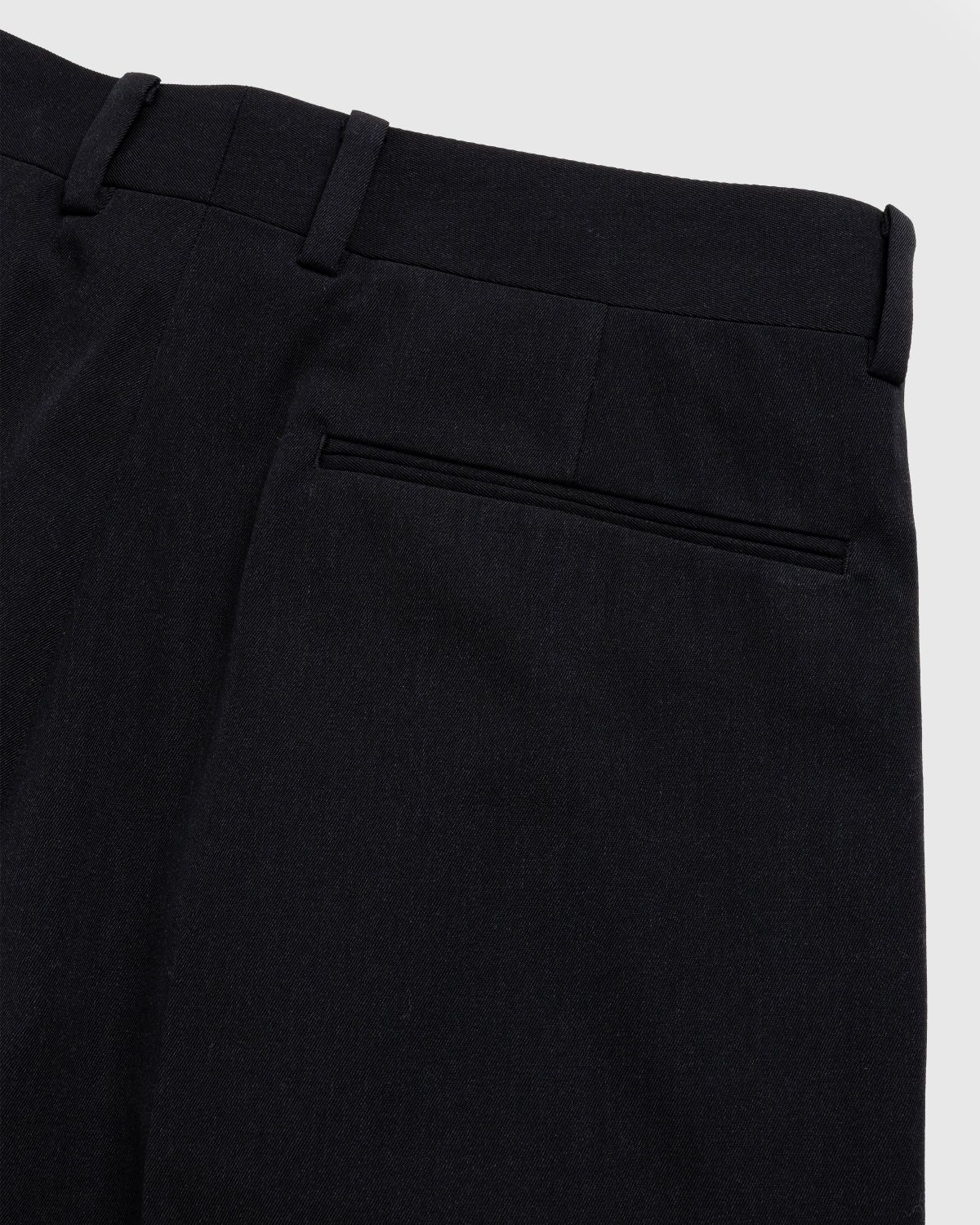 Auralee – Light Wool Max Gabardine Shorts Black | Highsnobiety Shop