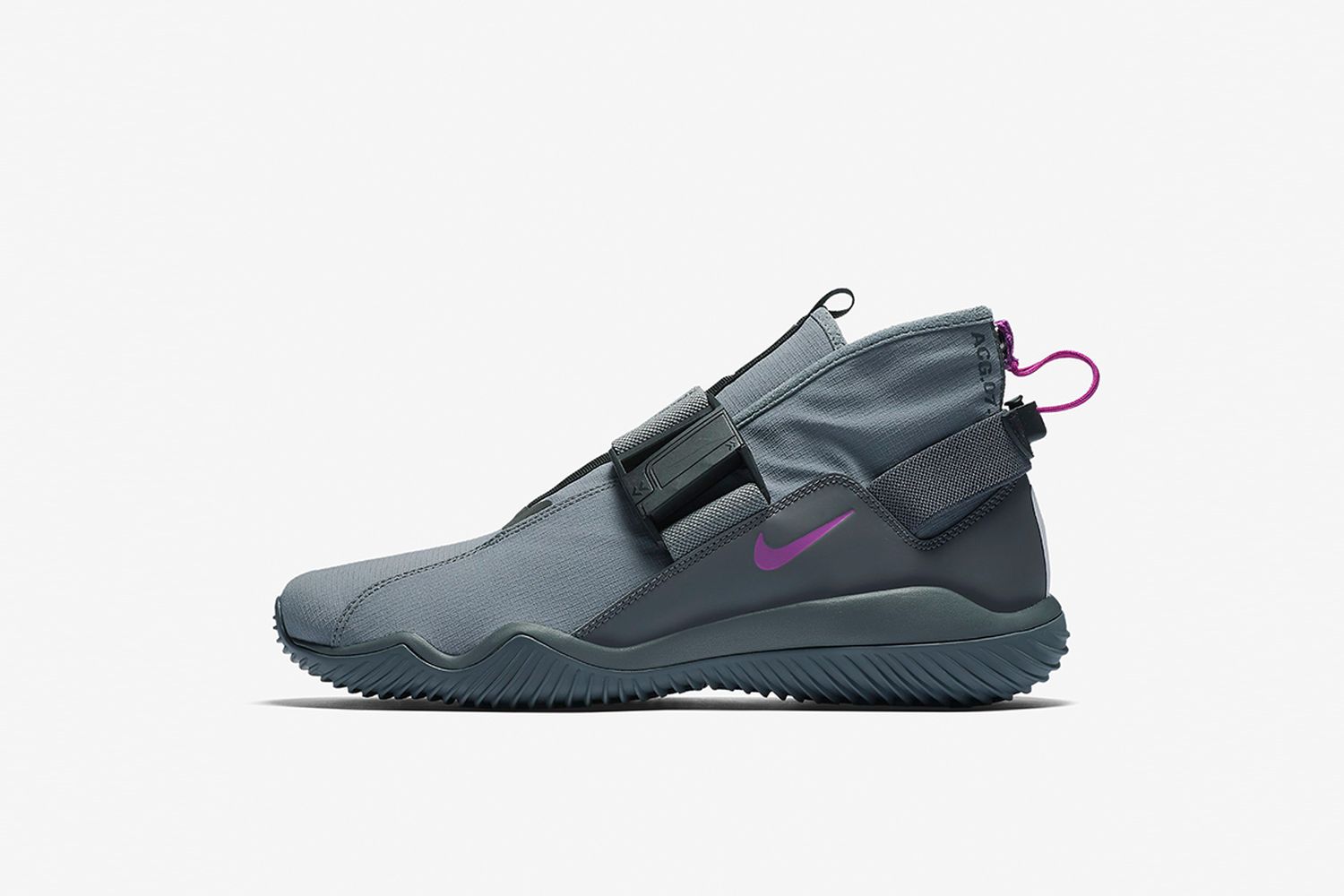 Acg кроссовки. Nike ACG KMTR. Nike ACG 07 KMTR. NIKELAB ACG 07 KMTR. Nike ACG кроссовки мужские.