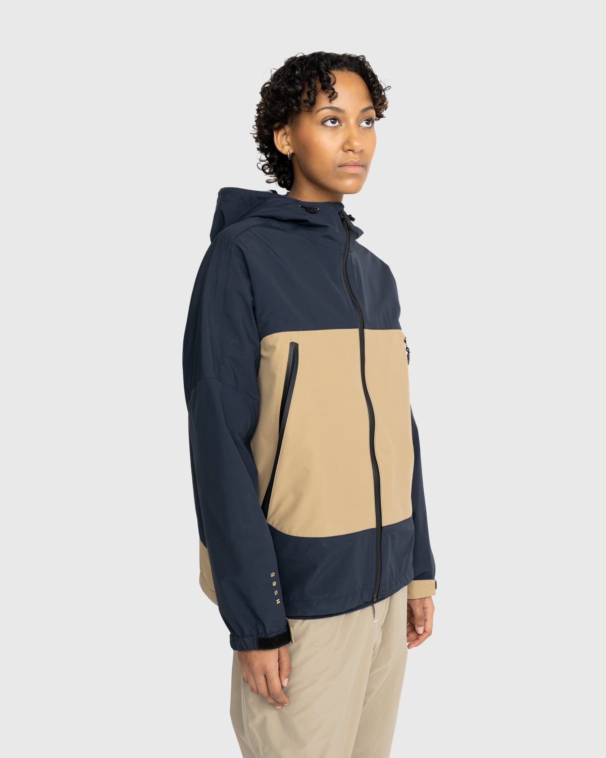 Highsnobiety – 3 Layer Nylon Jacket Navy/Beige | Highsnobiety Shop