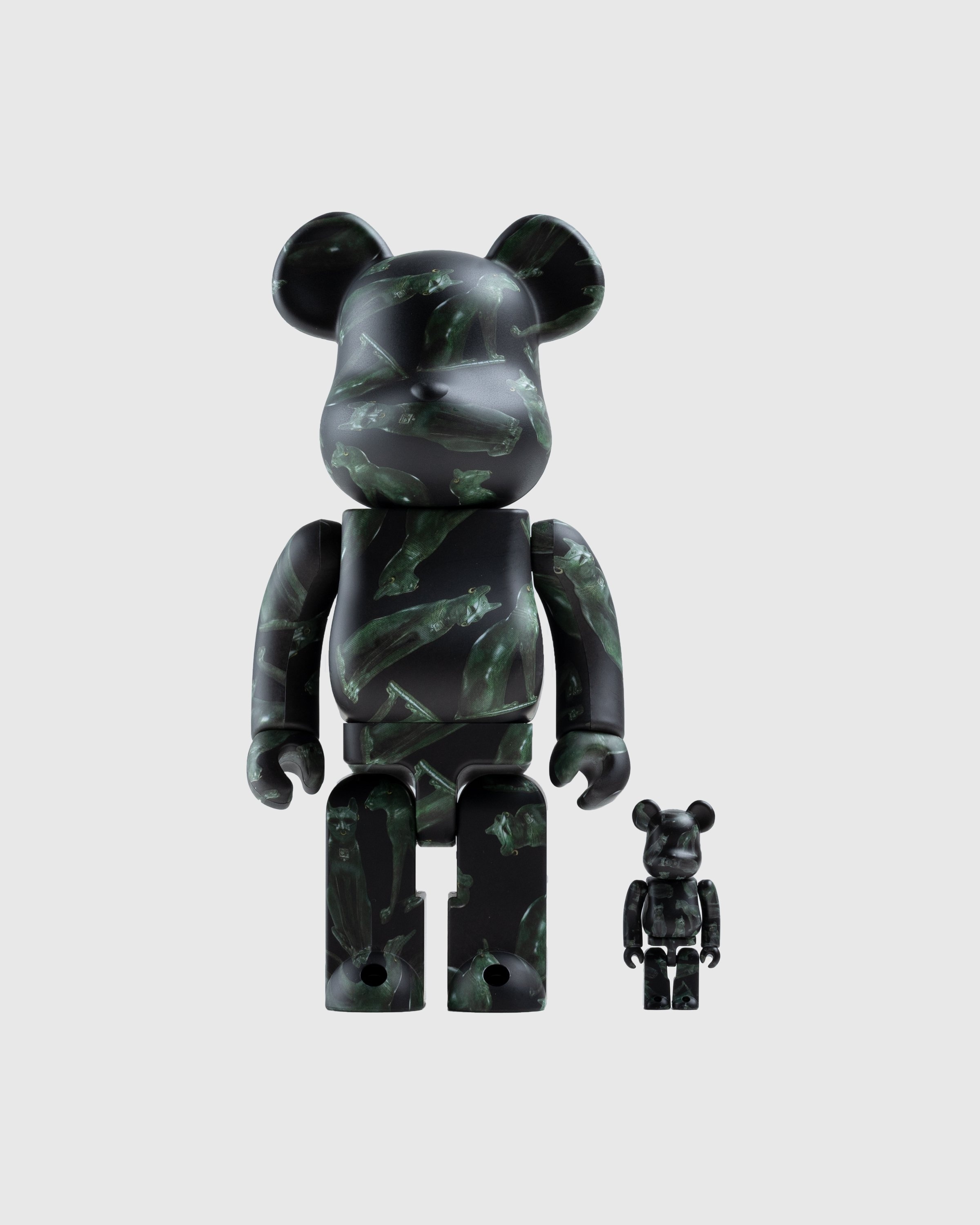 Liberty Leading the People by Eugene Delacroix 400% + 100% Bearbrick C