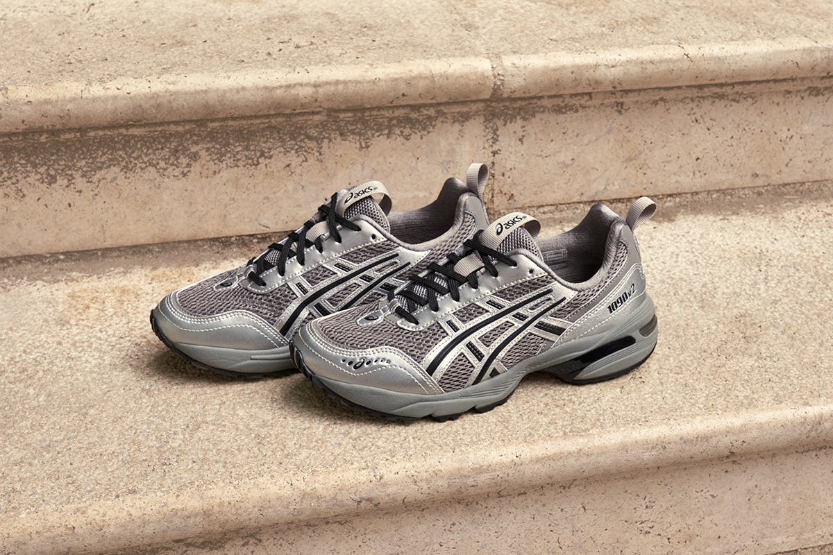 ASICS Brings Back the Motorsports-inspired GEL-1090 Sneaker