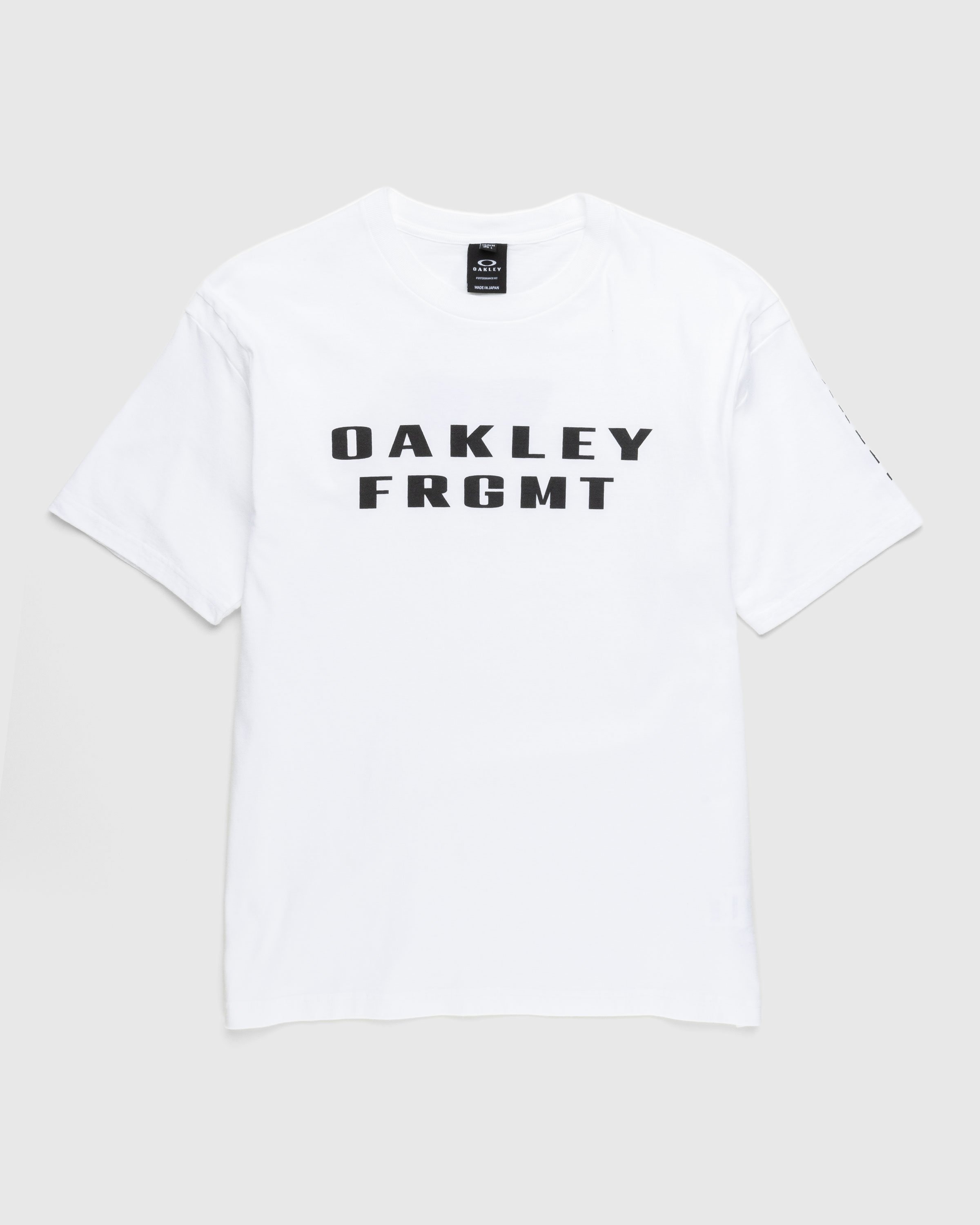 Highsnobiety | T-Shirt Fragment x Shop White Oakley –