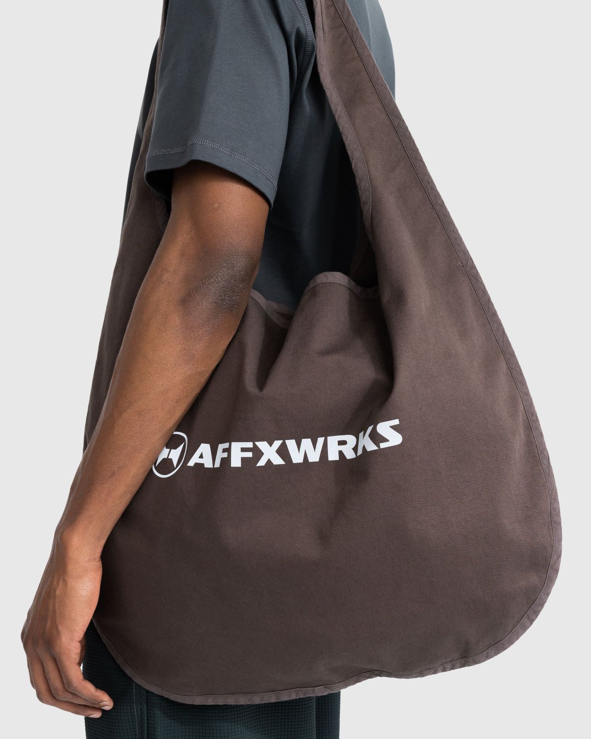 AFFXWRKS – Circular Bag Washed Brown