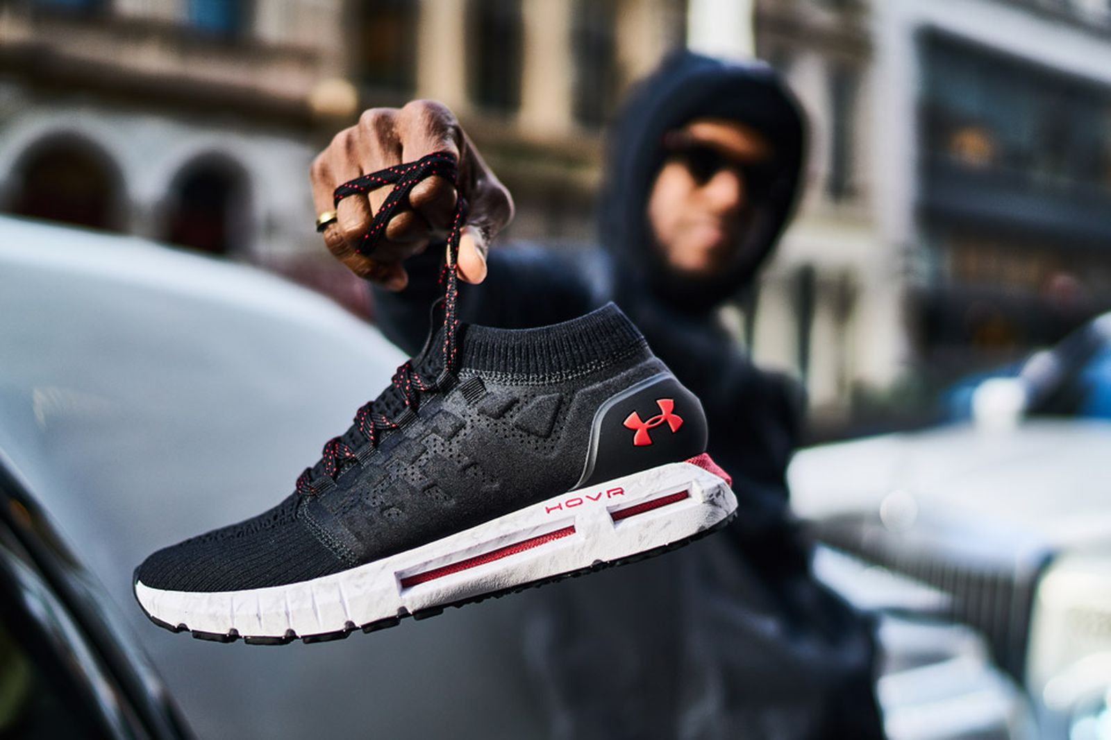 Inscribirse A rayas impermeable Under Armour Launches Innovative Footwear Technology "HOVR"