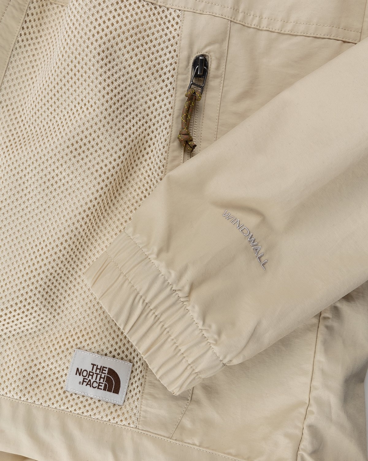 The North Face – Sky Valley Windbreaker Jacket Gravel