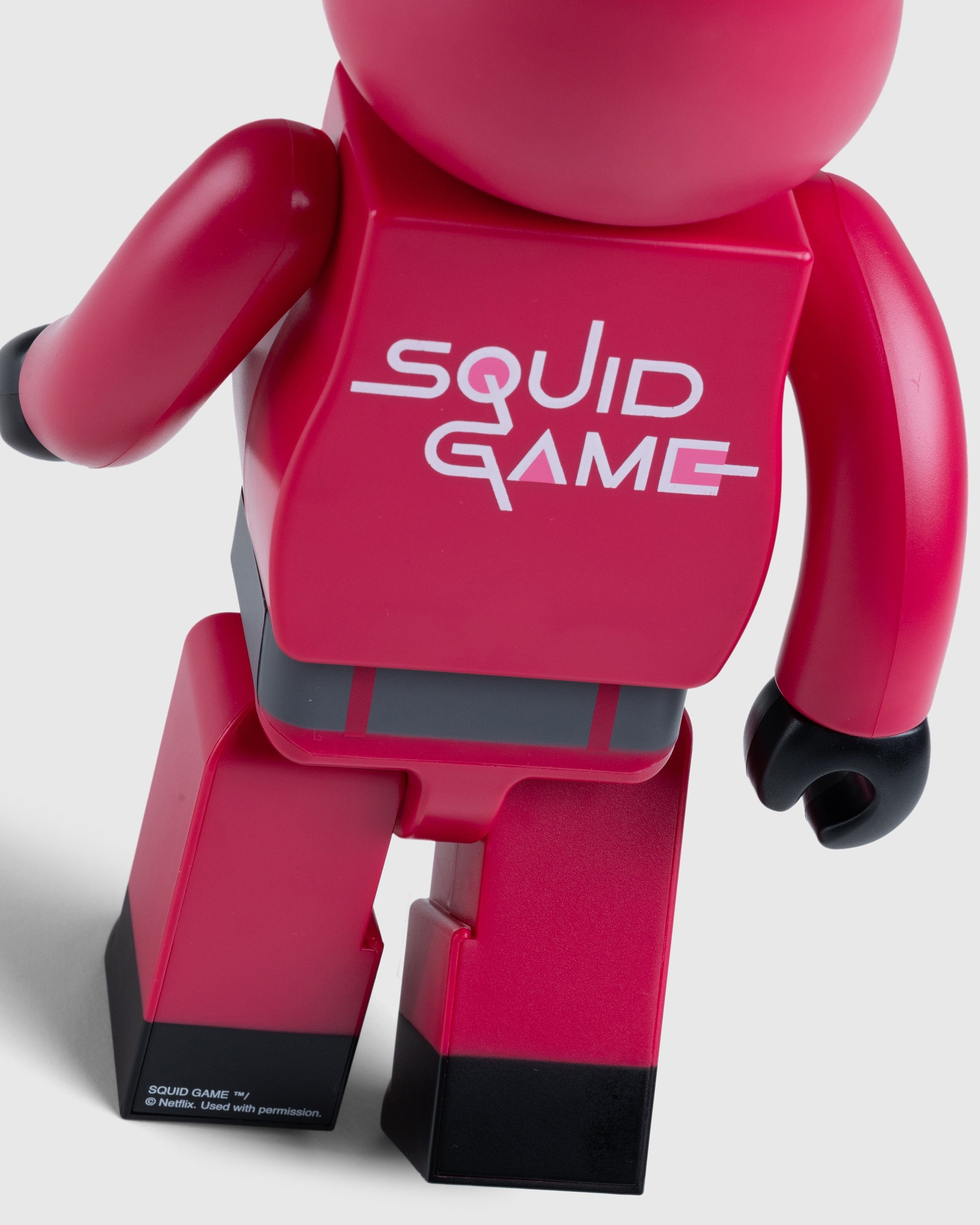 Medicom – Be@rbrick Squid Game Guard ○ 1000% Multi | Highsnobiety ...
