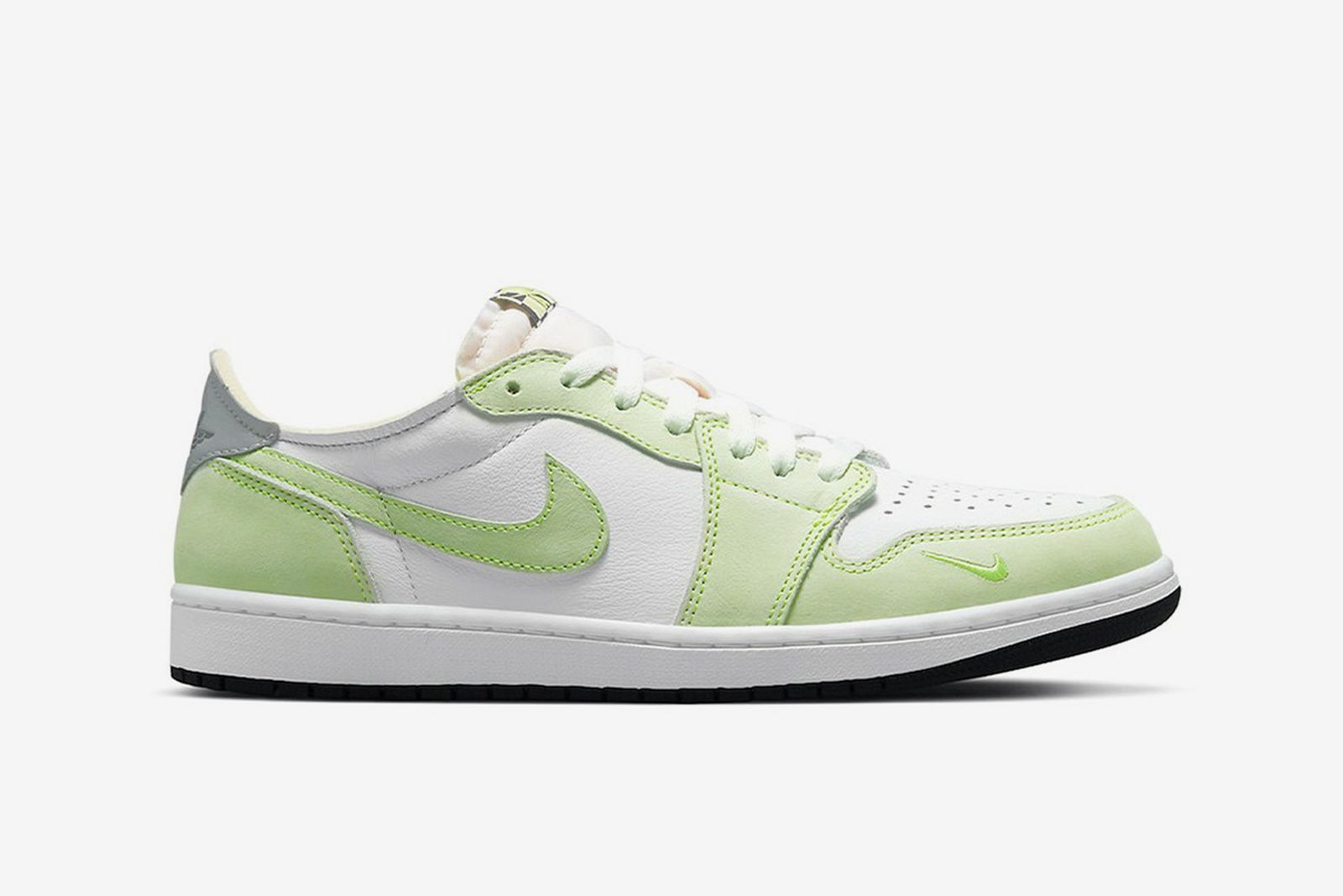 abces Onze onderneming Gemengd Buy the Jordan 1 Low Ghost Green Early Here