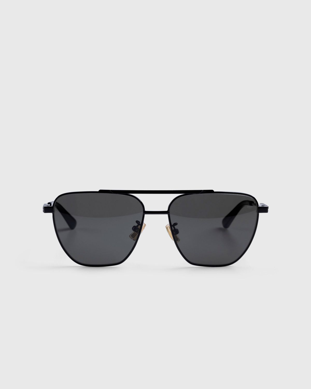 Black pilot clearance sunglasses