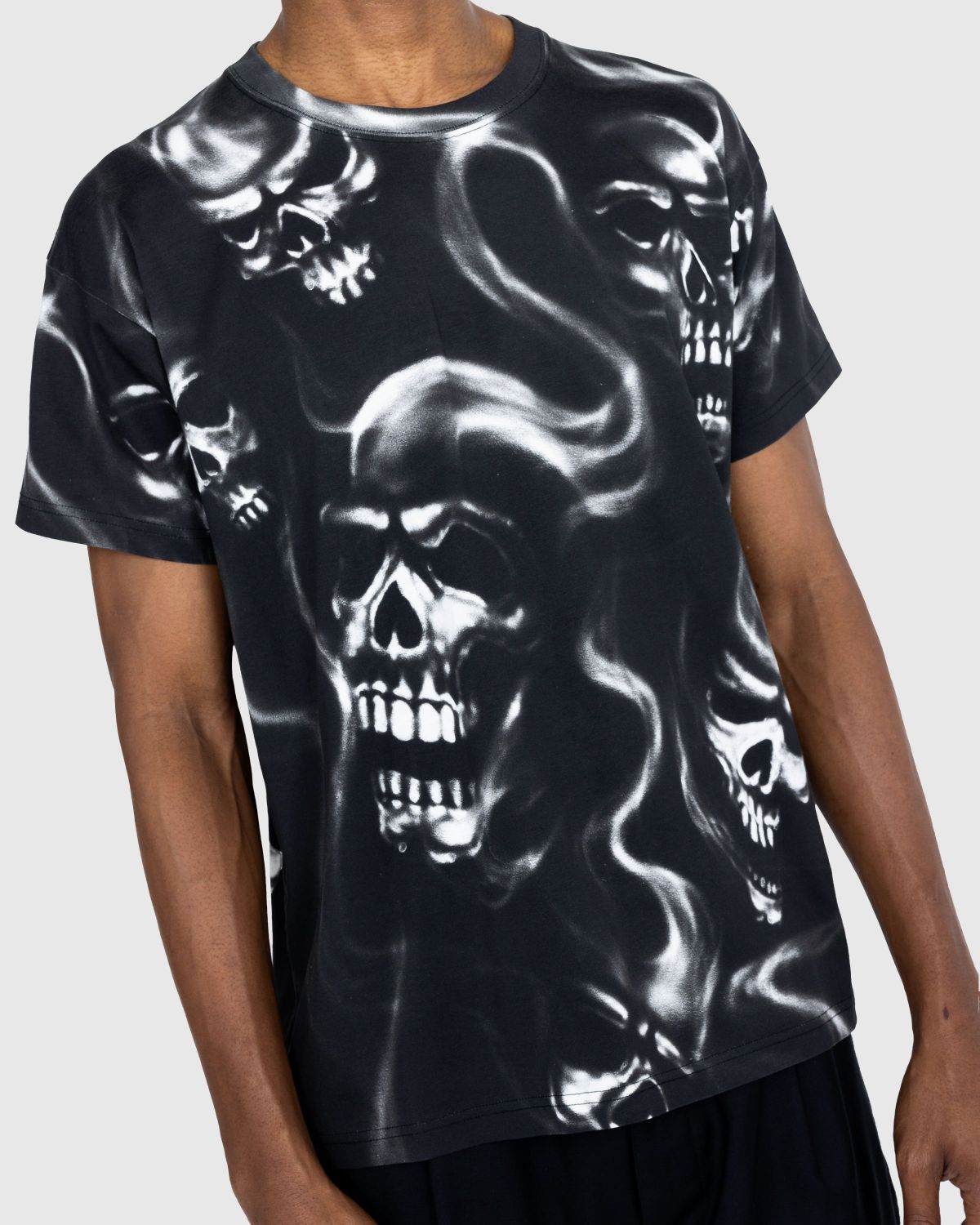Stockholm Surfboard Club – Alko Airbrush Skull T-Shirt Black